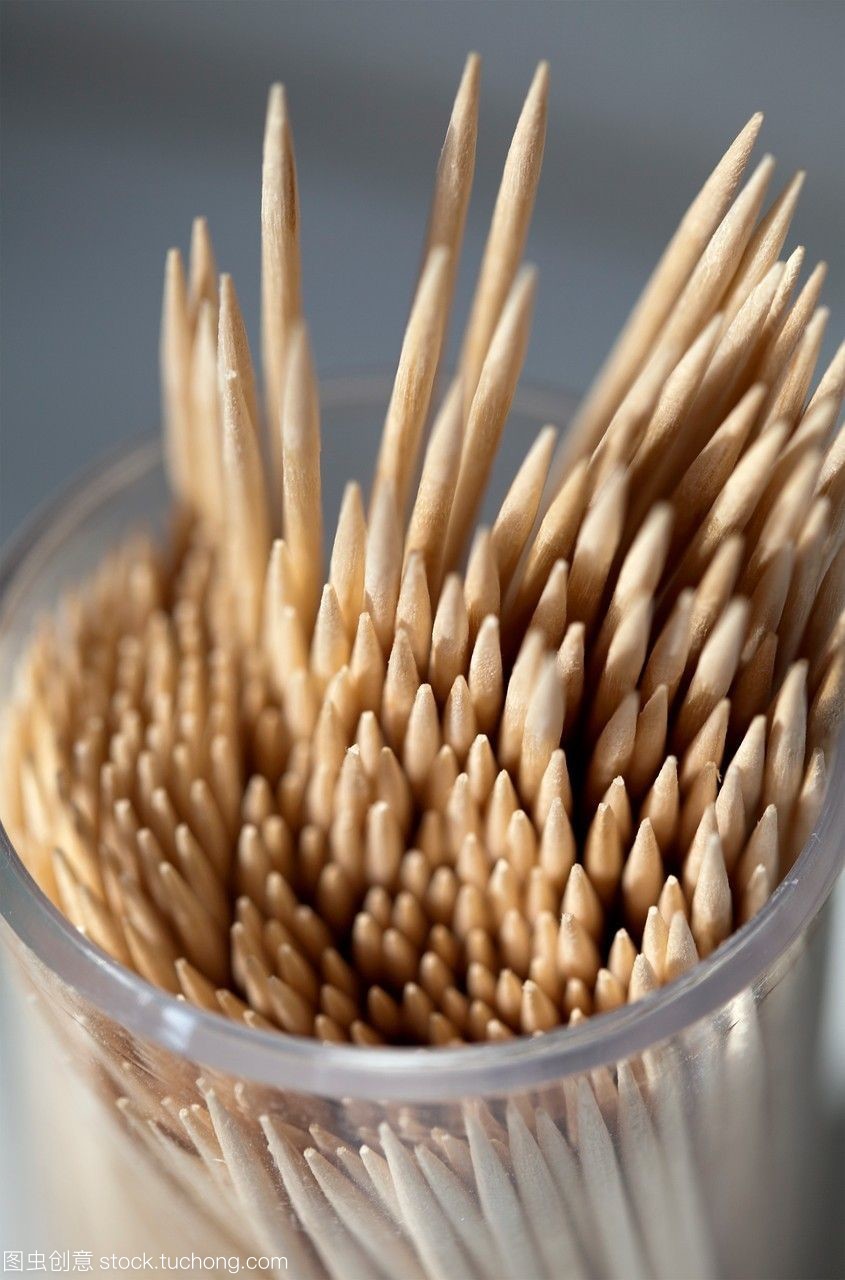 厨房小能手 掌握牙签与菜板的实用技巧